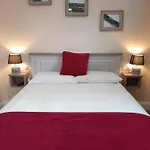 Matty's Pub - Apartment's * Κάρλοου