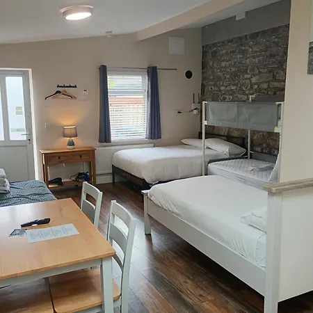 Matty's Pub - Apartment's * カーロー